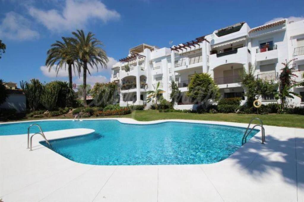 Oasis Sun Beach Costa Del Sol Естепона Екстериор снимка