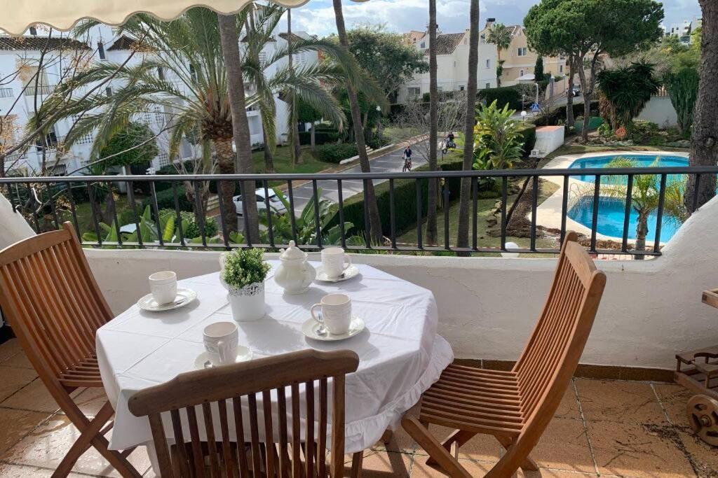 Oasis Sun Beach Costa Del Sol Естепона Екстериор снимка