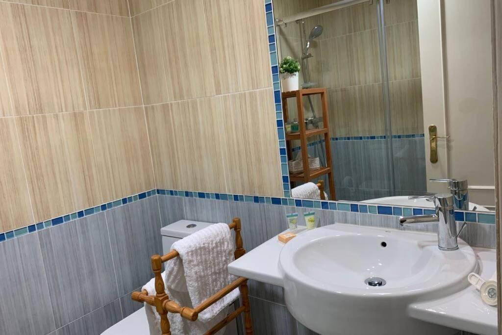 Oasis Sun Beach Costa Del Sol Естепона Екстериор снимка