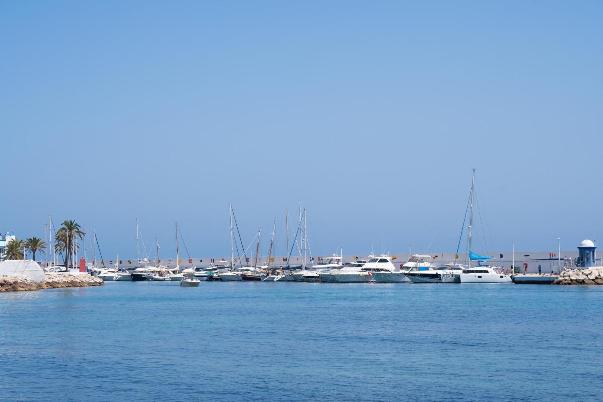 Oasis Sun Beach Costa Del Sol Естепона Екстериор снимка
